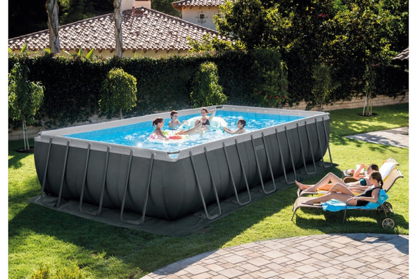 Intex Ultra Quadra XTR Frame Pool Set 732 x 366 x 132 cm inkl. Sandfilteranlage, Leiter und Abdeckplane, Grau (26364GN)