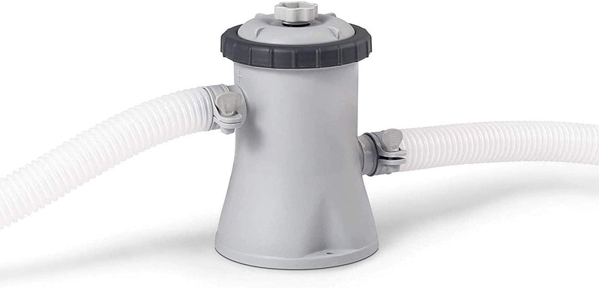 Intex Kartuschenfilterpumpe 28602 mit angeschlossenen Schläuchen – Produktansicht auf Weiß